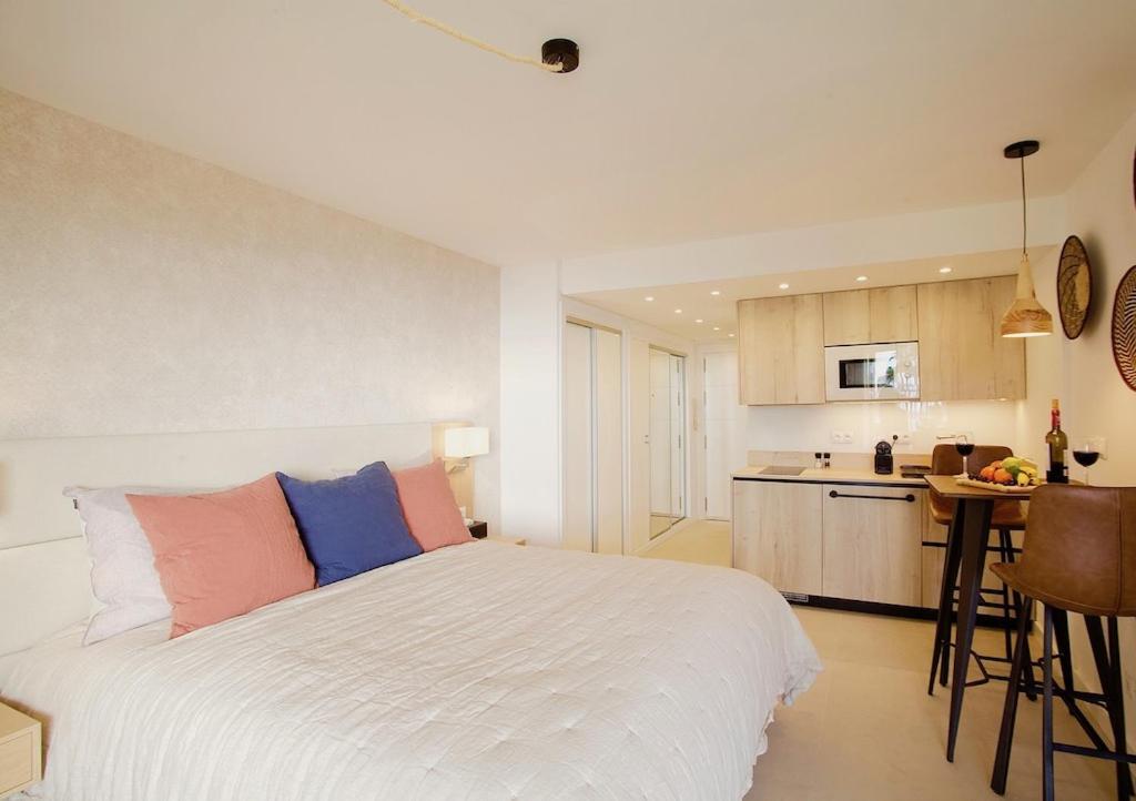Top Studio on Marbella boulevard Exteriör bild